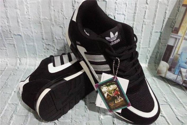 跑鞋鞋垫怎么洗,跑鞋鞋垫可以用水清洗吗