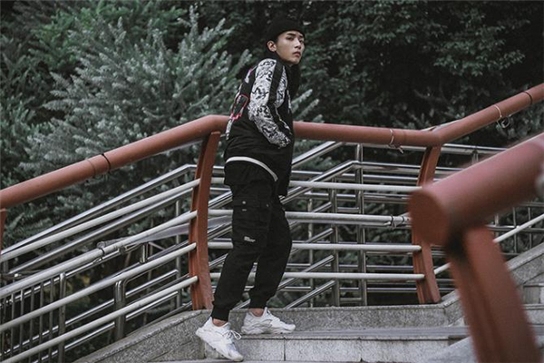 regroup是什么牌子,regroup是什么牌子衣服