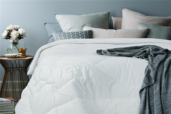 羊毛被和羽绒被哪个好,羊毛被和羽绒被哪个更好 羊毛被和羽绒被哪个好,羊毛被和羽绒被哪个更好