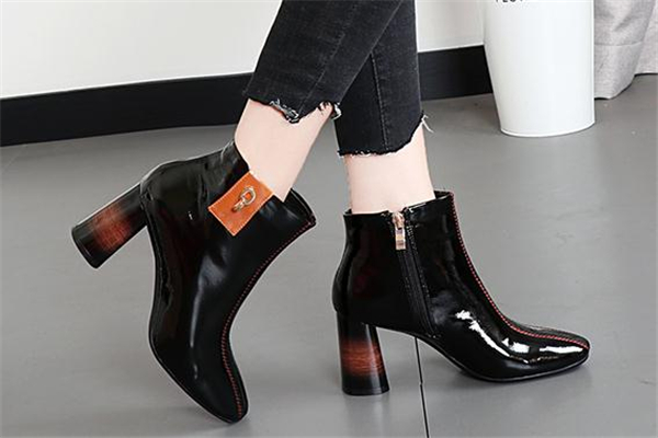 皮革上的漆是什么漆,漆皮是真皮吗?