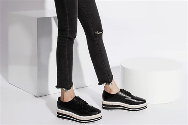 穿松糕鞋的危害,什么样的人不适合穿松糕鞋