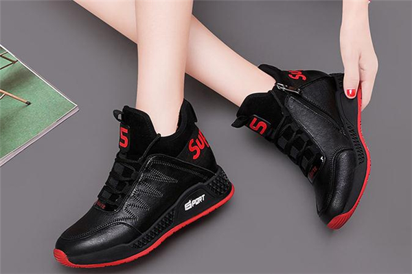 内增高鞋穿着舒服吗?穿增高鞋什么感觉,内增高鞋穿着舒服吗?