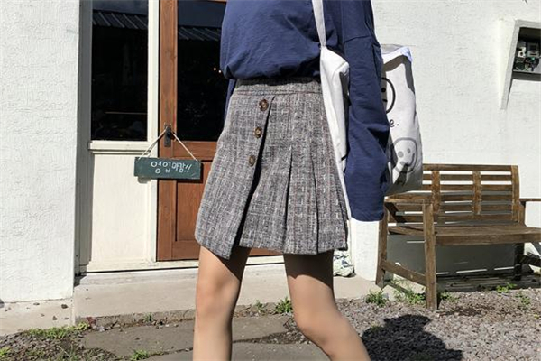 毛呢裙子掉毛怎么办,裙子上粘毛怎么才能洗干净