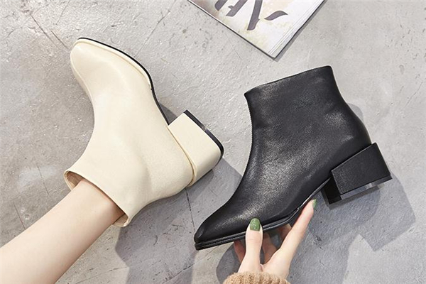 吹风机能吹干鞋子吗,雪地靴能用吹风机吹干吗