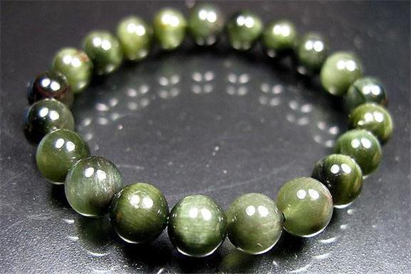 绿发晶的功效和作用佩戴禁忌,金发晶的作用和功效