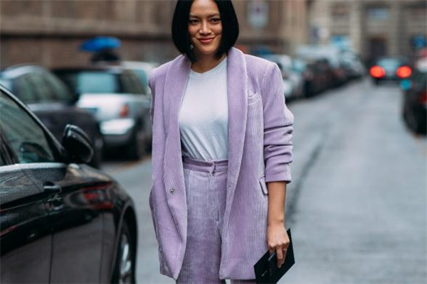 灯芯绒裤子显瘦吗,灯芯绒裤子显胖吗