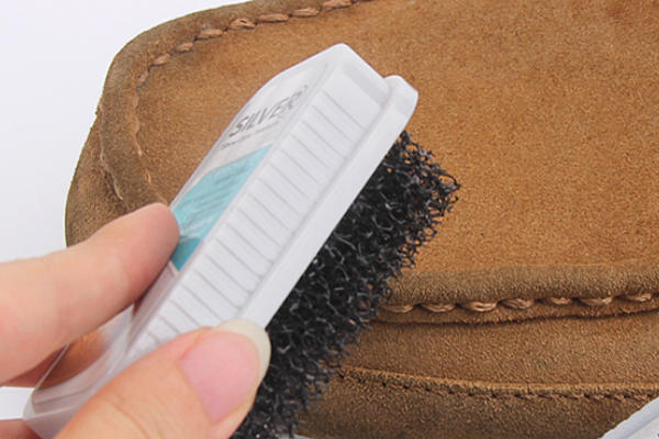 反绒面的鞋子怎么清洗,反绒鞋面怎么清理