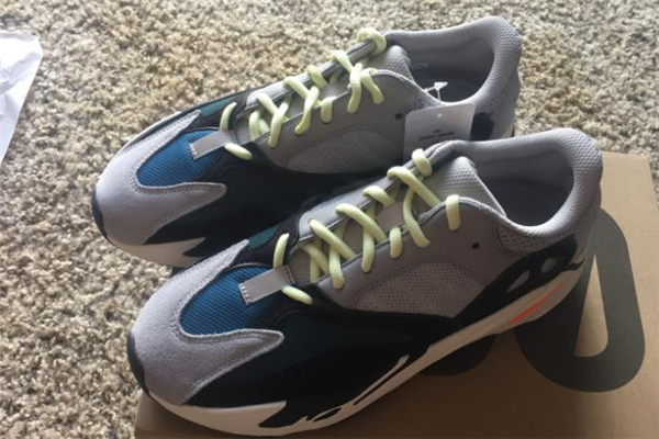 yeezy500和700哪个好看,yeezy500和700哪个好