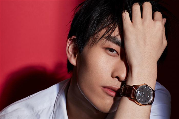 英纳格手表怎么调日期,星期,英纳格手表怎么调日期第二天才能自动调节