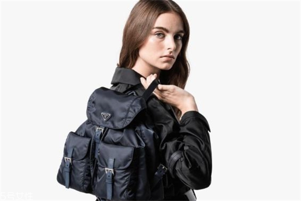 prada降落伞包价格,老款prada降落伞包