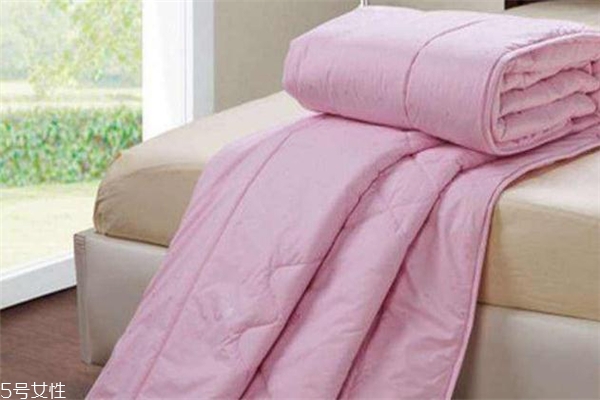 羊毛被有异味怎么去除 从此告别羊膻味,羊毛被怎样去除异味