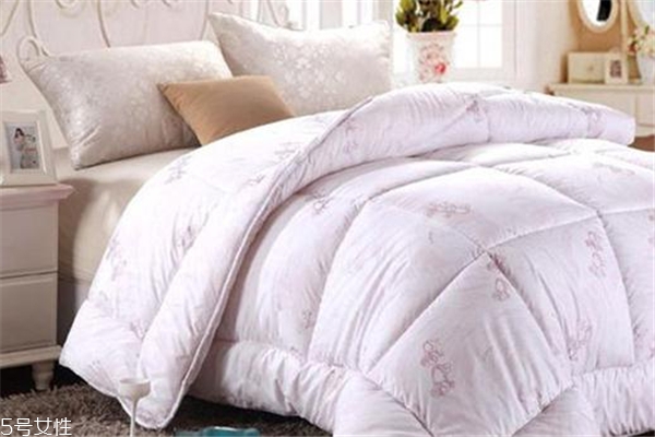 羊毛衫的清洗方法,羊剪绒怎么清洗