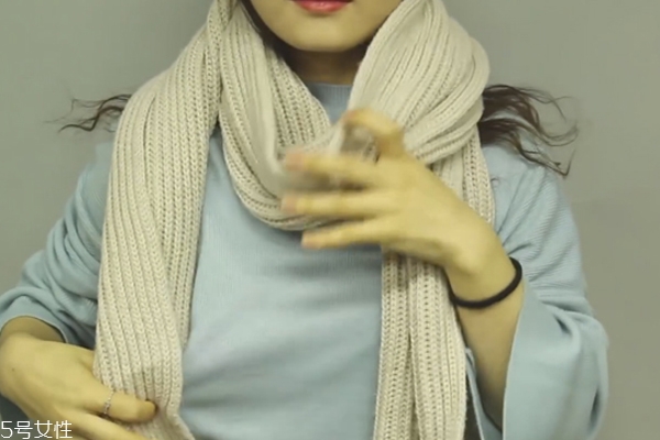 冬天围巾怎么围好看,冬天围巾的各种围法 冬天围巾怎么围好看,冬天围巾的各种围法