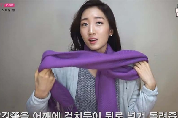 围巾怎么打好看一些,好看的围巾打法 围巾怎么打好看一些,好看的围巾打法