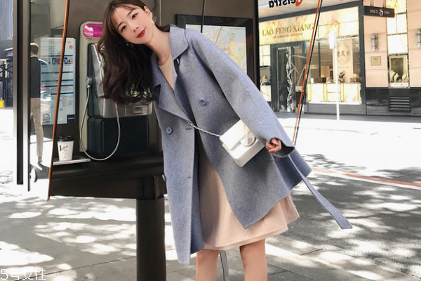 毛呢大衣起静电怎么处理,毛呢衣服起静电怎么办