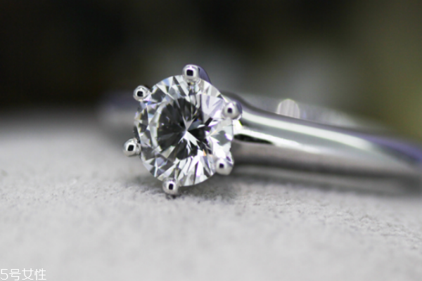 蒂芙尼30分钻戒报价,蒂芙尼30分钻戒多少钱 蒂芙尼30分钻戒报价,蒂芙尼30分钻戒多少钱