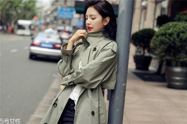 长款风衣的搭配及穿法,女式风衣长款