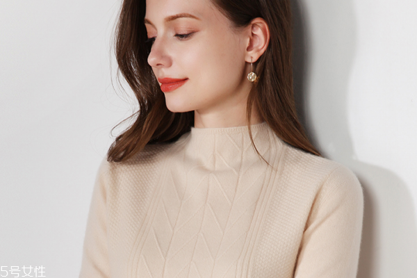 100%山羊绒毛衣可以机洗吗,山羊绒毛衣可以机洗吗?