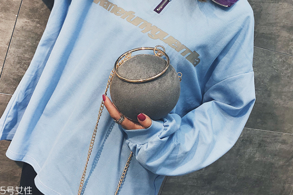 麂皮包脏了怎么清洗,麂皮包脏了怎么清洗知乎