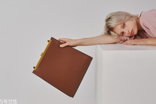 皮包保养油哪个牌子好,皮包怎么保养用什么油