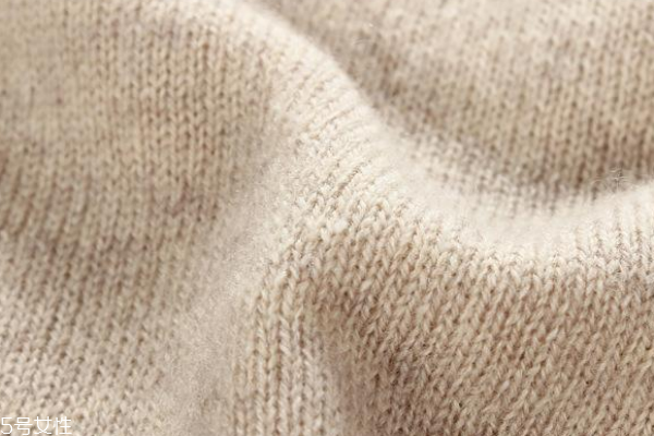 羊毛混纺面料怎么洗,羊绒面料洗涤方法 羊毛混纺面料怎么洗,羊绒面料洗涤方法