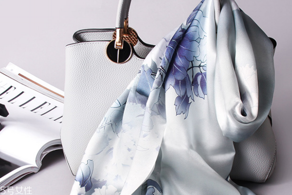 真丝围巾的洗涤方法,杭州真丝围巾价格 真丝围巾的洗涤方法,杭州真丝围巾价格