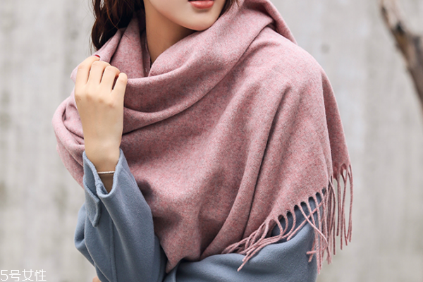 羊毛围巾扎脖子怎么处理,羊绒毛围巾扎脖子怎么办 羊毛围巾扎脖子怎么处理,羊绒毛围巾扎脖子怎么办