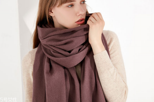 纯羊毛围巾洗后缩水怎样复原,一条羊毛围巾多少钱