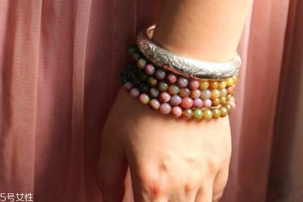 盐源玛瑙价格多少钱一克,盐源玛瑙多少钱一克? 盐源玛瑙价格多少钱一克,盐源玛瑙多少钱一克?