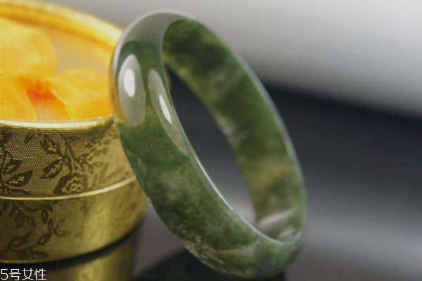 水草玛瑙有假的吗?假货特征有哪些?如何鉴定真假,水草玛瑙有假的吗