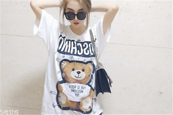 莫斯奇诺小熊t恤价格,莫斯奇诺小熊毛衣