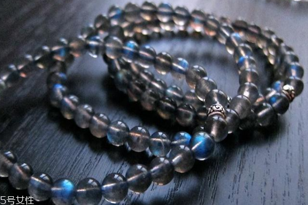 拉长石和月光石的区别作用一样吗,拉长石和月光石的区别图片