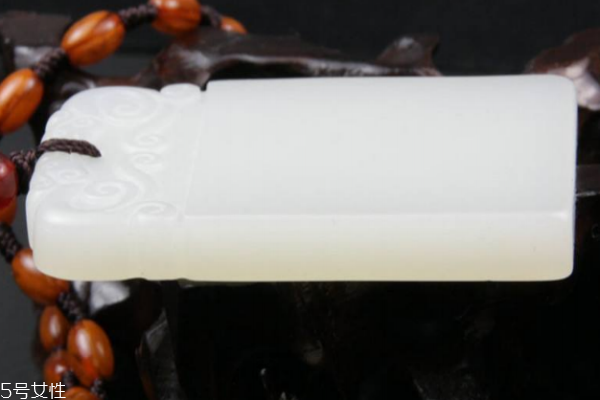 网上买的阿富汗白玉是真的吗,阿富汗玉怎么鉴别真假