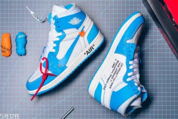 联名鞋的防盗扣要不要拆,鞋子的防盗扣要不要剪