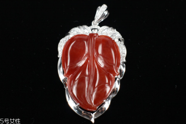 红翡翠和红玛瑙的区别,红玉和玛瑙的区别