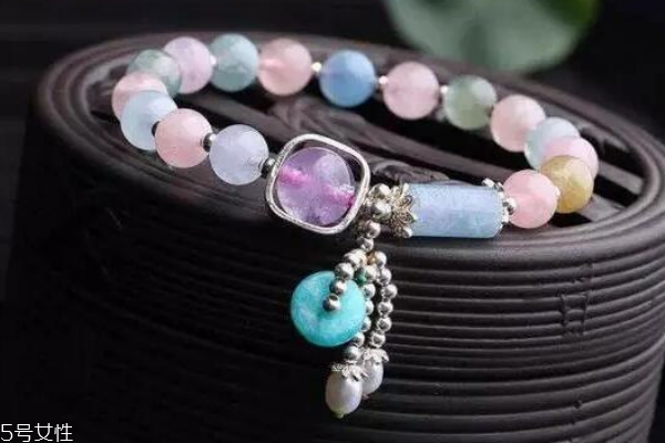 摩根石的功效和作用佩戴禁忌,女士佩戴摩根石的功效和作用 摩根石的功效和作用佩戴禁忌,女士佩戴摩根石的功效和作用