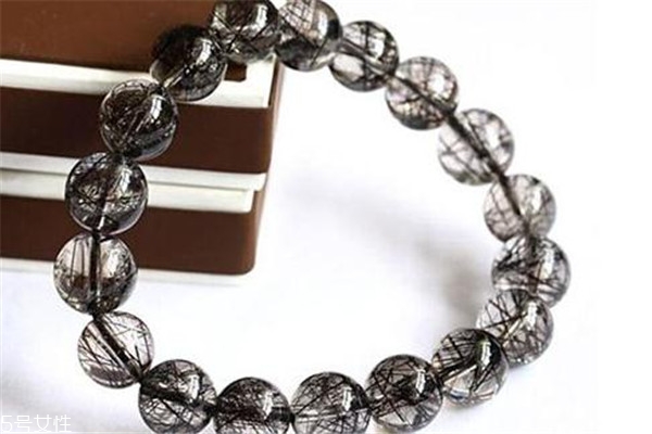 黑发晶戴哪只手好,黑发晶戴哪只手招财 黑发晶戴哪只手好,黑发晶戴哪只手招财