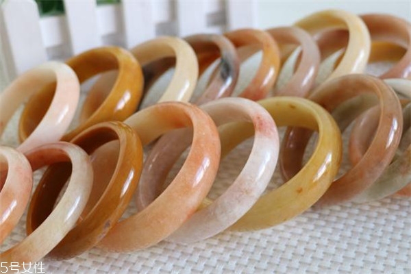 金丝玉手镯真假鉴别用手电光,金丝玉手镯真假鉴别图片 金丝玉手镯真假鉴别用手电光,金丝玉手镯真假鉴别图片