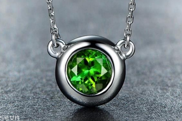 水晶的作用和功效,紫水晶的功效和作用