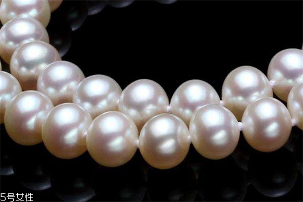 珍珠是淡水珍珠好还是海水珍珠好,海水珍珠和淡水珍珠哪个好
