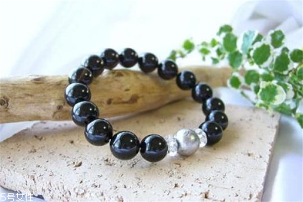 黑曜石好还是冰种黑曜石好,黑曜石和冰种黑曜石哪个好