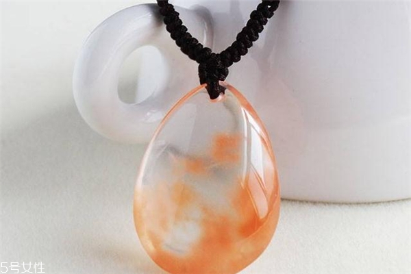 兔毛水晶是什么,兔毛水晶是什么矿物