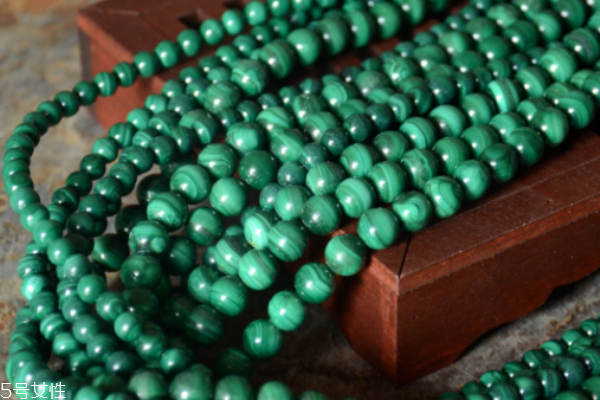 孔雀石的价值,孔雀石值钱吗 孔雀石的价值,孔雀石值钱吗