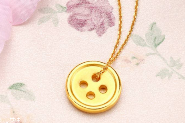 黄金纽扣的寓意是什么,黄金吊坠的寓意是什么