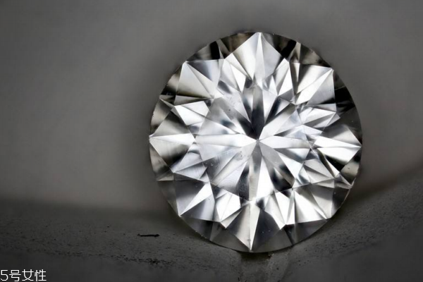 裸钻是什么意思啊,什么是裸钻什么是碎钻 裸钻是什么意思啊,什么是裸钻什么是碎钻