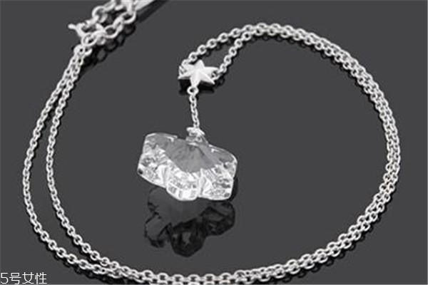 银项链不能碰水吗,银项链可以用热水洗吗