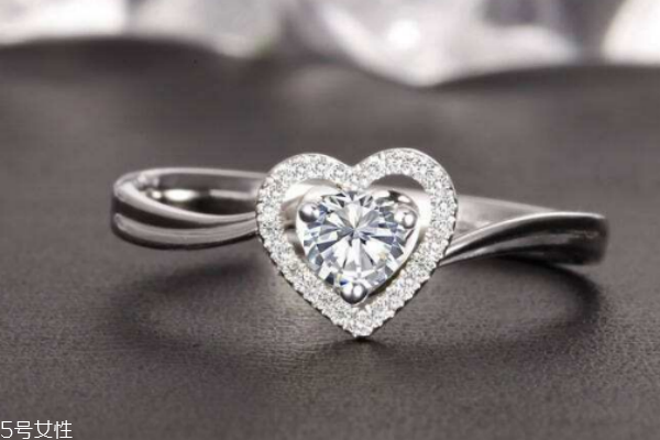 心形钻戒的寓意和卖点,心形钻戒的寓意和特点