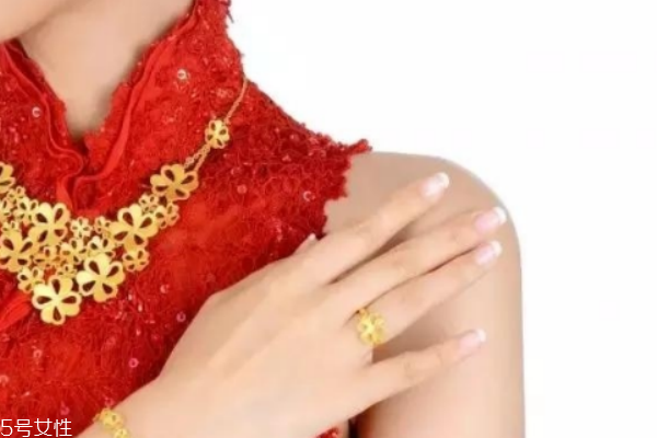 结婚五金是指哪五金?一般多少钱,现在结婚买三金还是五金 结婚五金是指哪五金?一般多少钱,现在结婚买三金还是五金