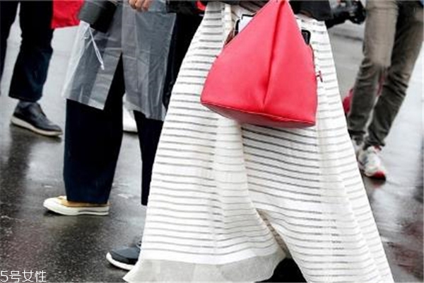 水桶包哪个牌子好看,水桶包品牌排行 水桶包哪个牌子好看,水桶包品牌排行