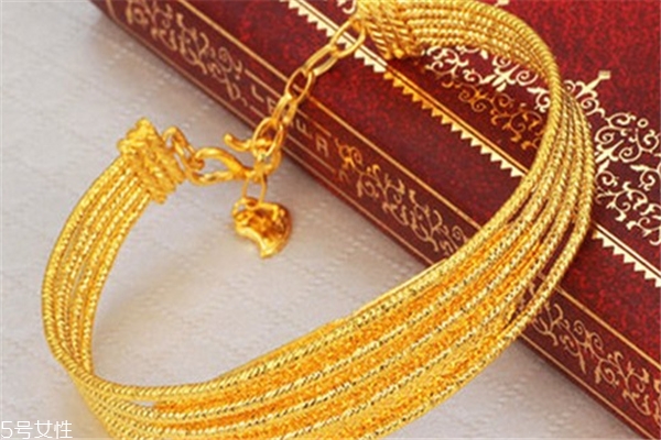 黄金手镯睡觉可以戴吗?,金手镯可以戴着睡觉吗